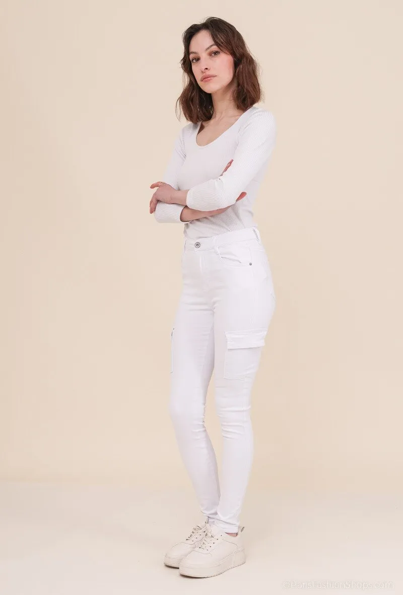 Skinny cargo pants