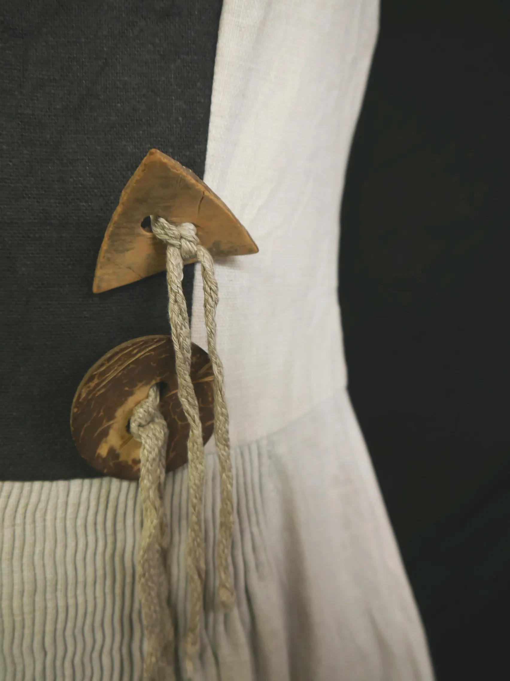Sportalm Kitzbühel beige mit Besatz hammer Landhaus Kleid Trachtenkleid Gr.36