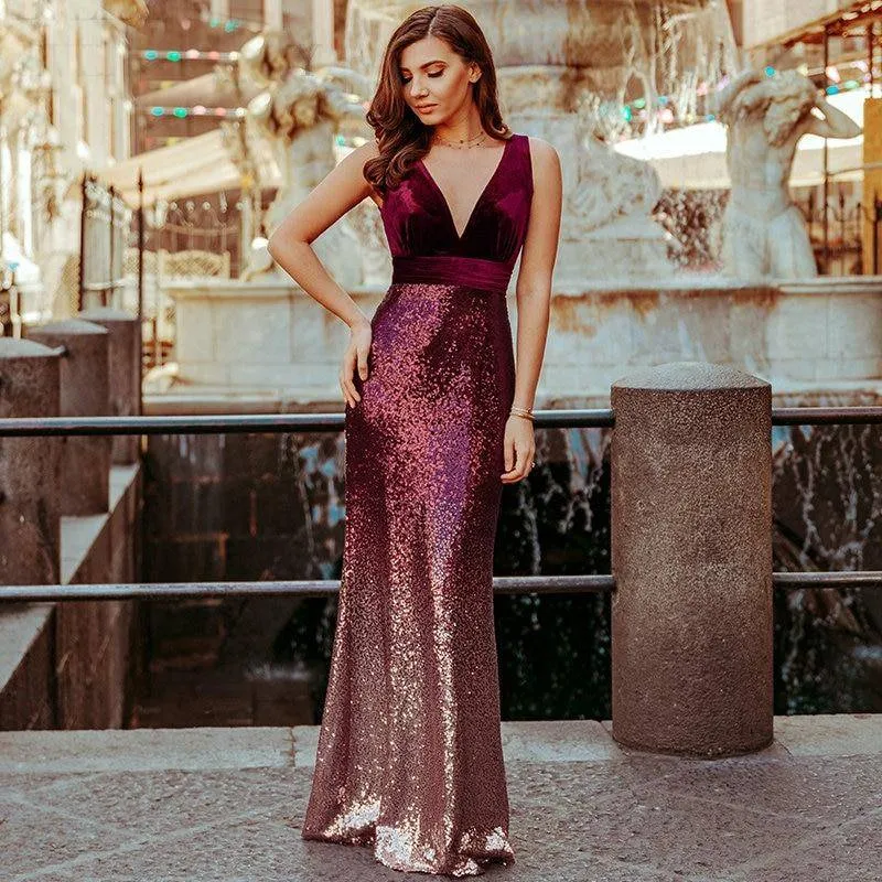 Zauberhaftes Pailletten Abendkleid mit Samt Oberteil